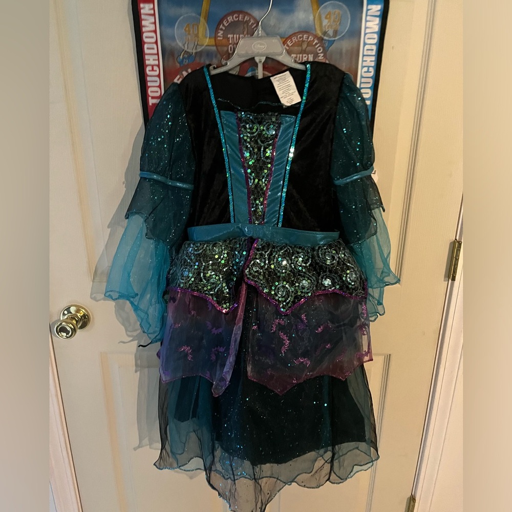 Witch costume with hat kids 10-12. GUC.